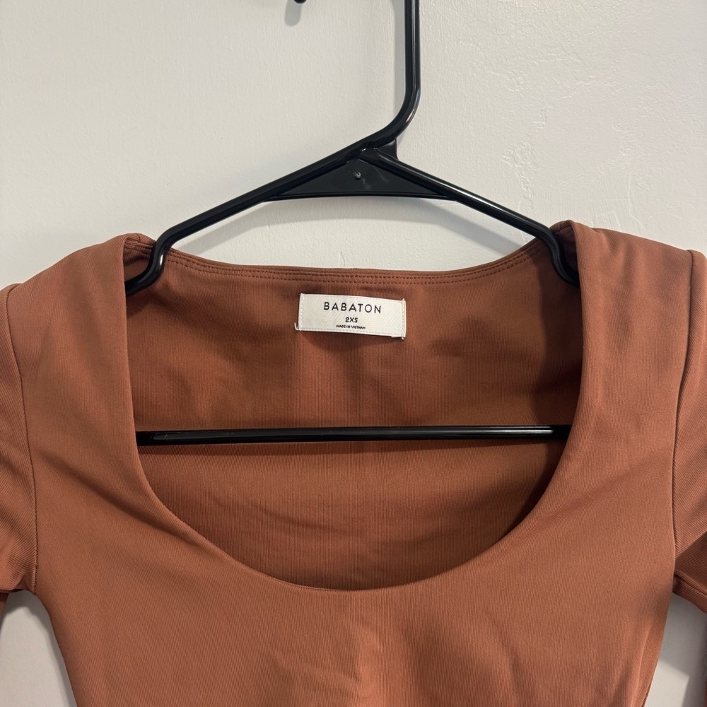 Babaton Scoop Neck Cropped Longsleeve XXS - Picture 2 of 3